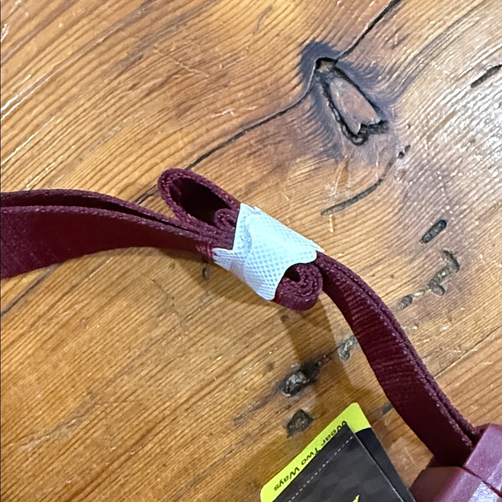 Athletic Works Burgundy Belt Bag crossbody or across waist - Picture 8 of 11